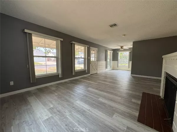 Sunland, CA 91040,10251 Parr AVE