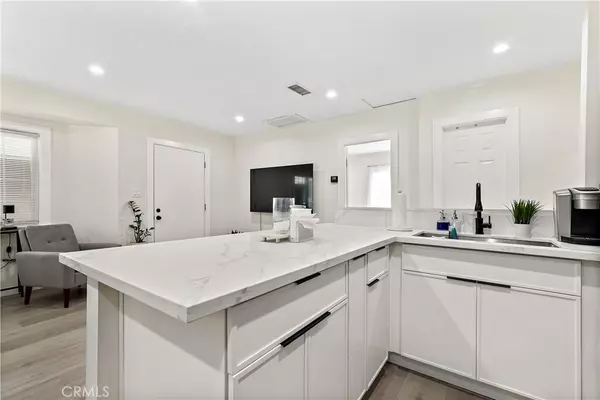 Montrose, CA 91020,2547 Piedmont AVE