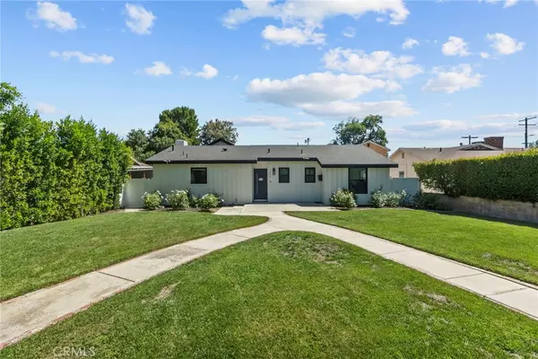 Lake Balboa, CA 91406,17048 Sherman WAY