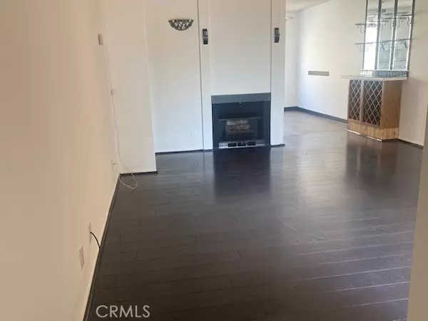 Burbank, CA 91504,7738 Via Napoli #50