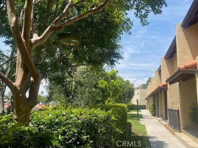 7738 Via Napoli #50, Burbank, CA 91504