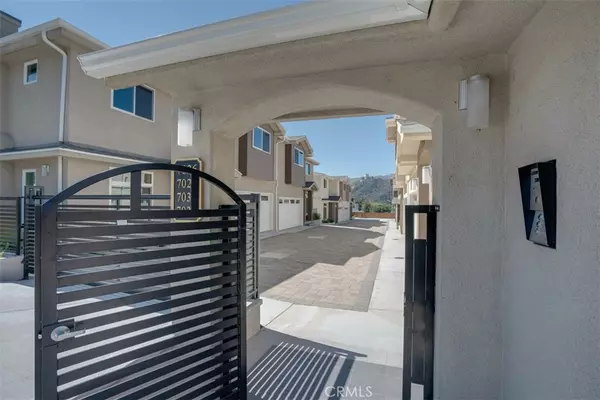 Tujunga, CA 91042,7030 Valmont ST #A