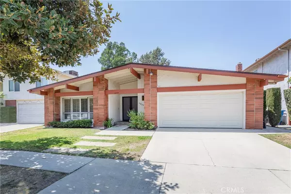 6849 Whitaker AVE, Lake Balboa, CA 91406