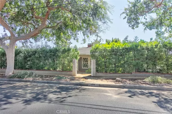 Burbank, CA 91501,301 S Sunset Canyon DR