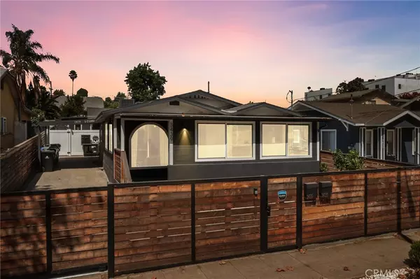 Los Angeles, CA 90026,3439 Plata ST