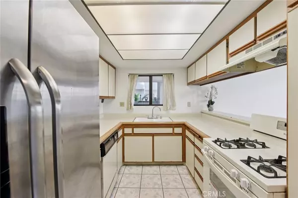 Baldwin Park, CA 91706,602 Park Shadow CT