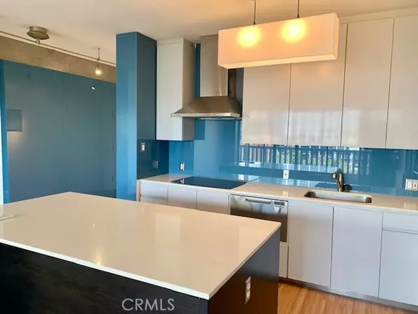 West Hollywood, CA 90069,999 N Doheny DR #912