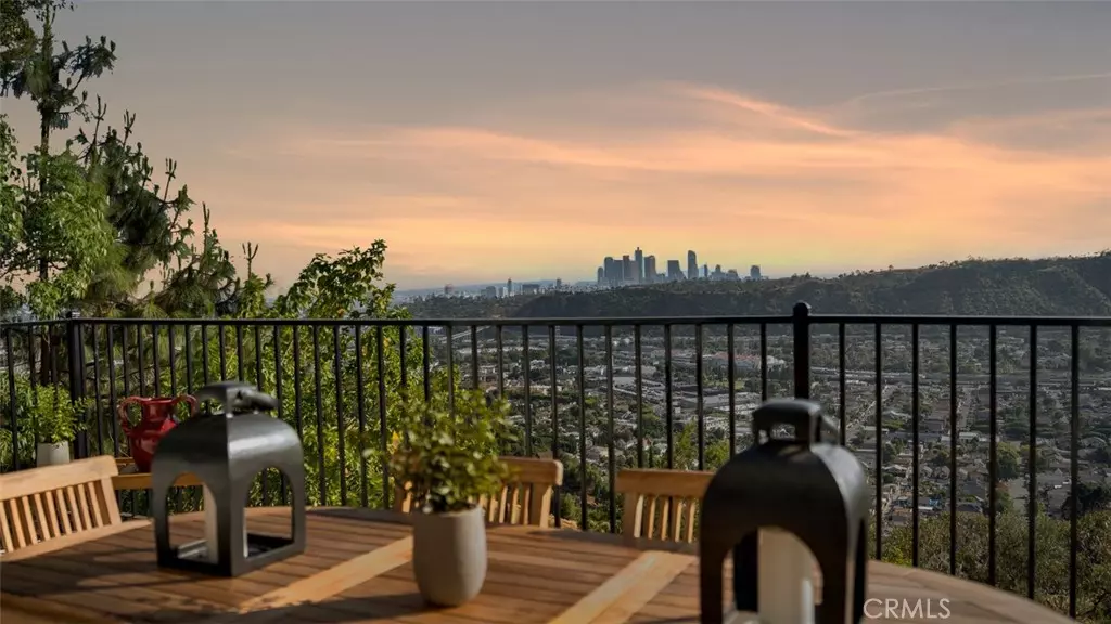 854 W Avenue 37, Los Angeles, CA 90065