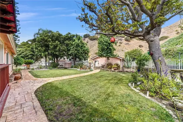 Sun Valley, CA 91352,8530 Vine Valley N