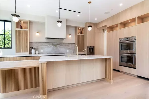 Encino, CA 91436,16749 Addison