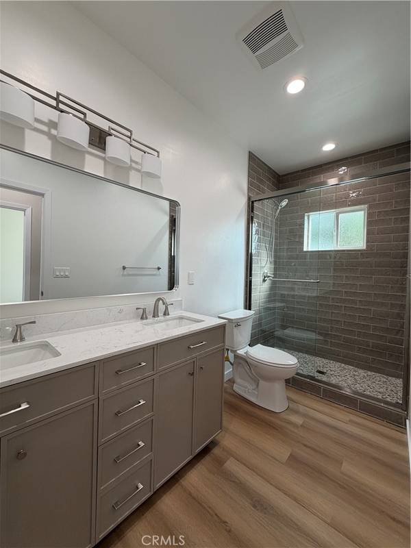 Sun Valley, CA 91352,7330 Riverton #3/4