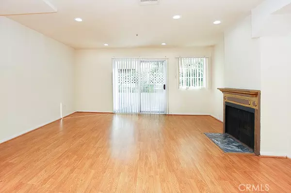 Glendale, CA 91206,223 N Adams #6