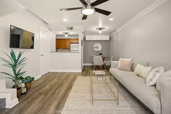 Burbank, CA 91505,355 N Maple ST #209