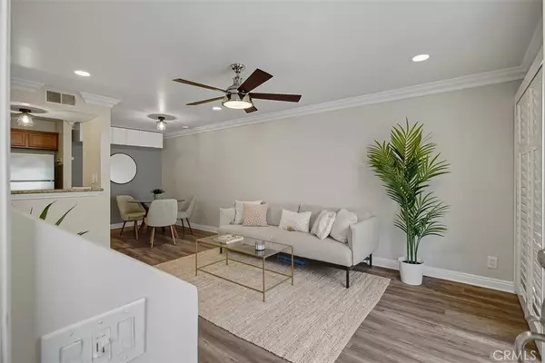 Burbank, CA 91505,355 N Maple ST #209