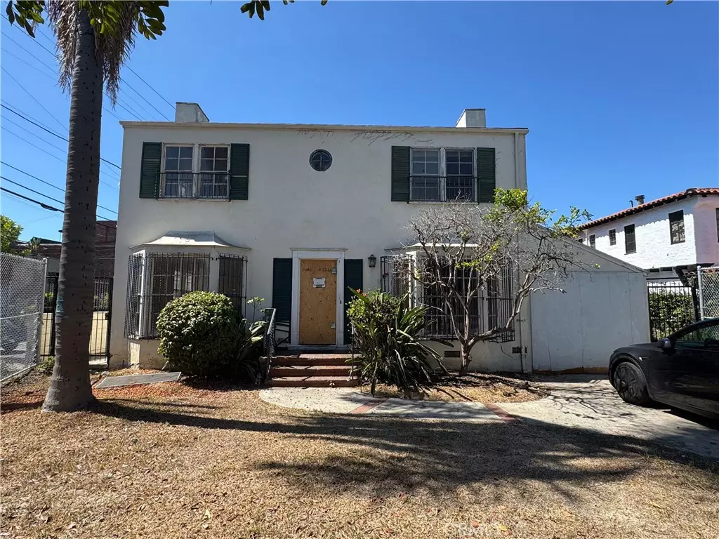 Los Angeles, CA 90036,315 N Martel AVE