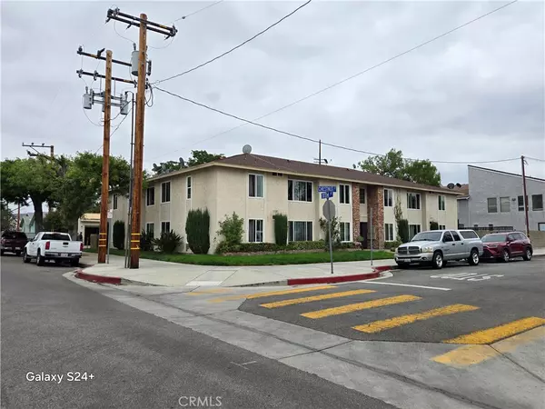 Newhall, CA 91321,24522 Chestnut