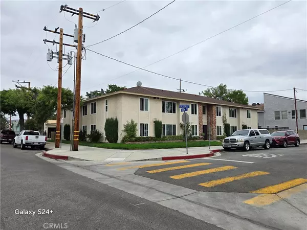 Newhall, CA 91321,24522 Chestnut