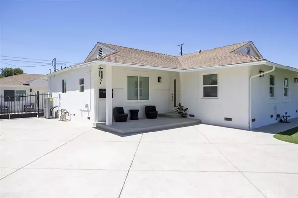 San Fernando, CA 91345,15256 Clymer ST
