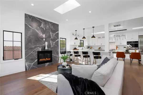 Los Angeles, CA 90036,543 N Gardner ST