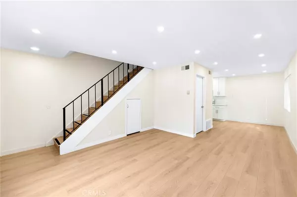 Glendale, CA 91204,333 Riverdale DR #1A