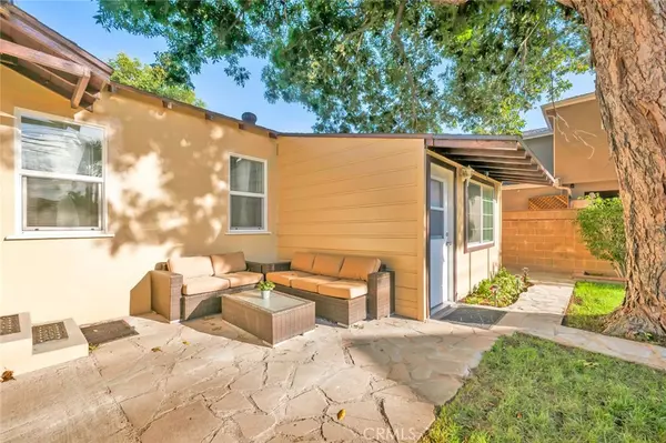 Burbank, CA 91505,1527 N Avon ST