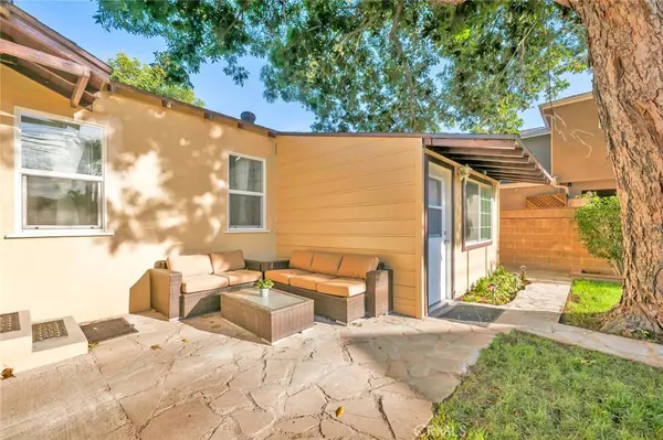 Burbank, CA 91505,1527 N Avon ST