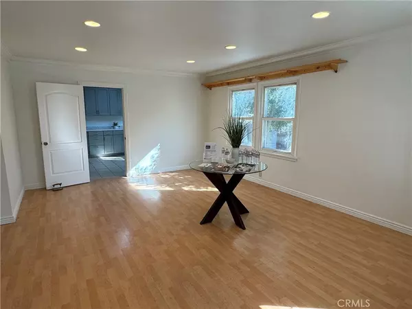 Burbank, CA 91505,2236 N Manning