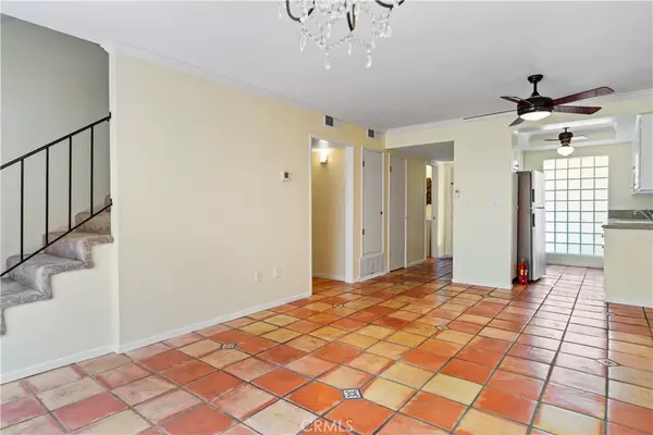 10803 Blix ST #2, Toluca Lake, CA 91602