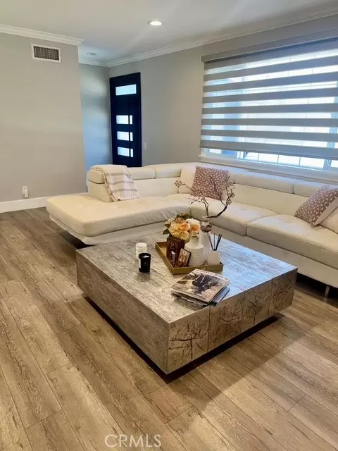 West Hills, CA 91307,6416 Kenwater