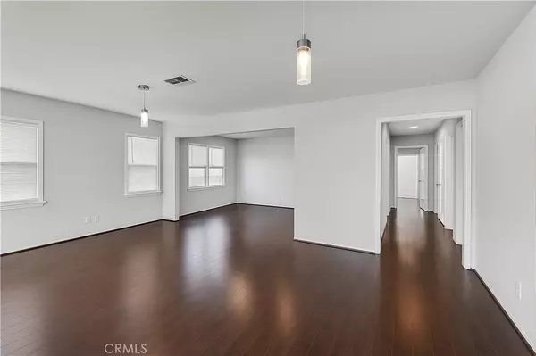 Encino, CA 91316,5052 Newcastle AVE