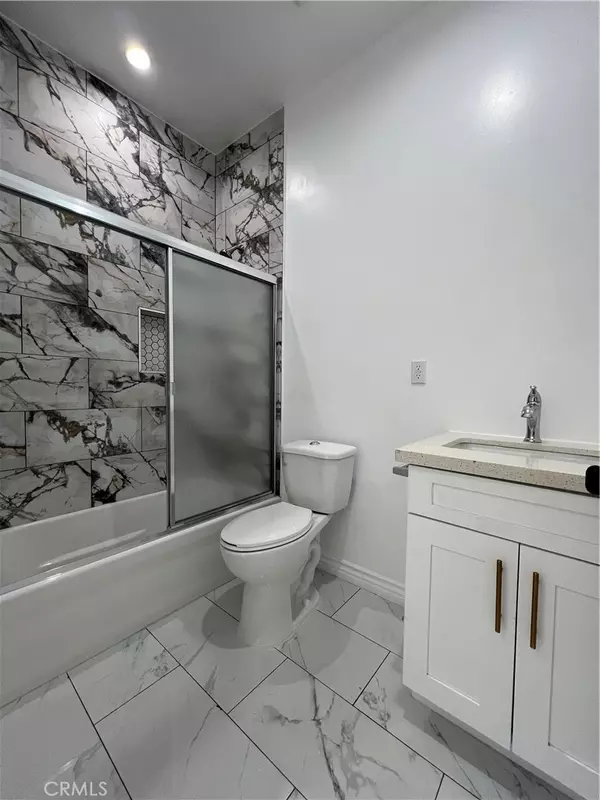 Sylmar, CA 91342,14317 Herron