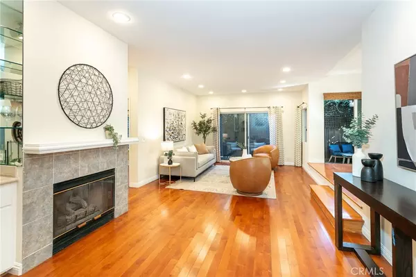 Santa Monica, CA 90403,817 10th ST #104