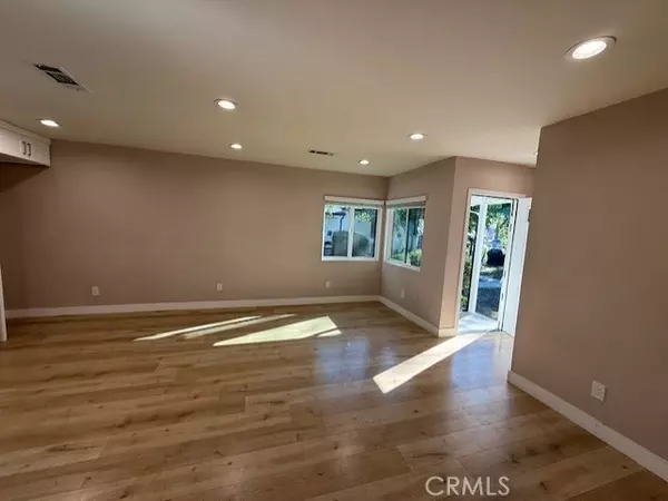 Burbank, CA 91506,1117 W Burbank BLVD