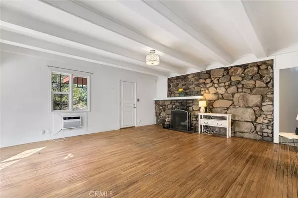 Burbank, CA 91501,1450 Country Club DR