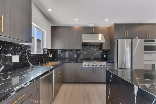 North Hollywood, CA 91605,8127 Radford AVE