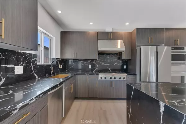 North Hollywood, CA 91605,8127 Radford AVE