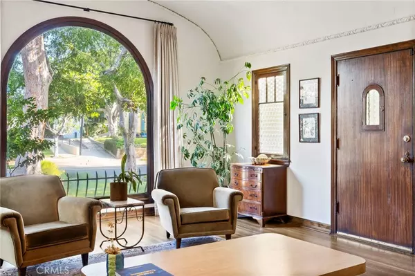 Los Angeles, CA 90019,1159 S Sierra Bonita