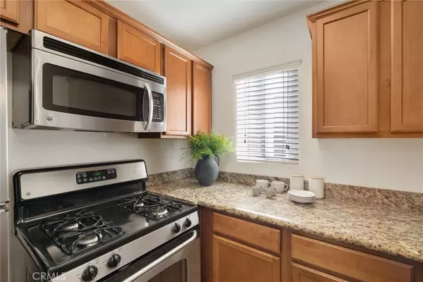 Burbank, CA 91505,355 N Maple ST #243