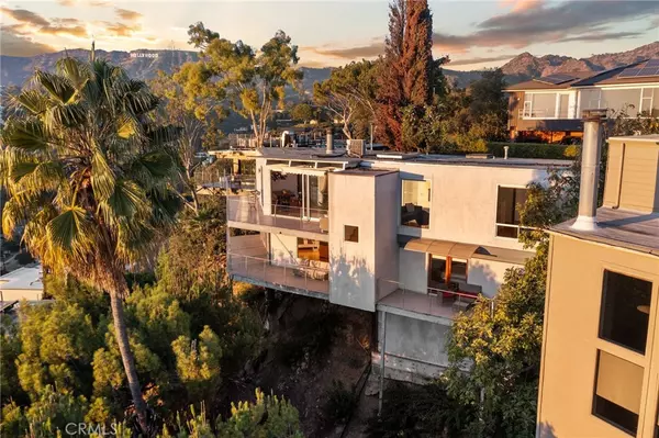 5675 Spreading Oak DR, Los Angeles, CA 90068