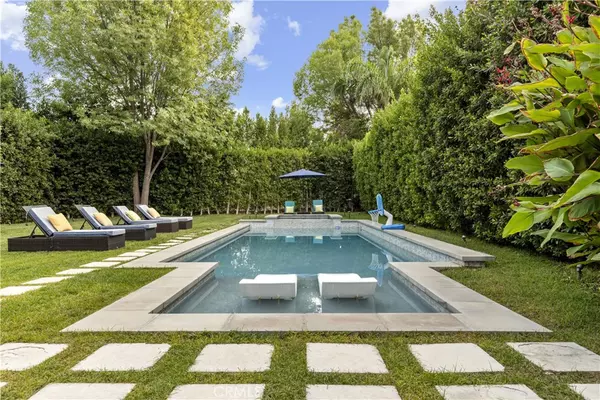 Woodland Hills, CA 91367,22900 Hatteras