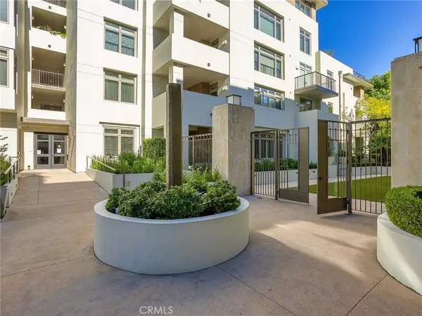 920 Granite DR #213, Pasadena, CA 91101