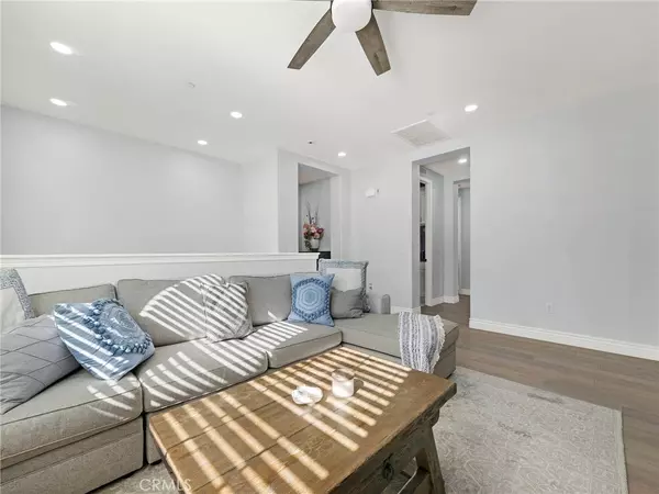 Santa Clarita, CA 91350,27741 Claremore