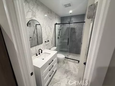 Valencia, CA 91355,25561 1/2 Novela