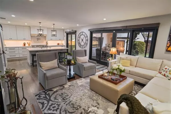 Burbank, CA 91504,606 Uclan DR