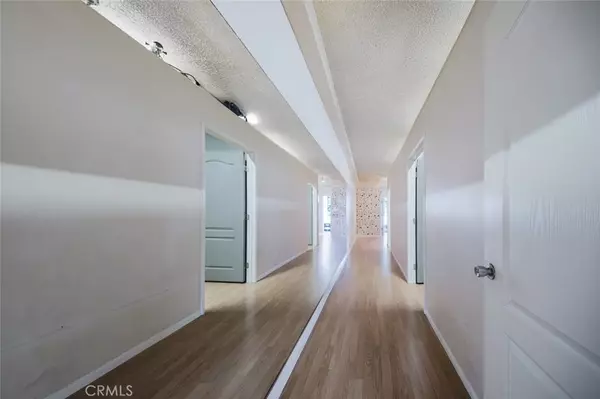 Burbank, CA 91505,2712 W Magnolia BLVD