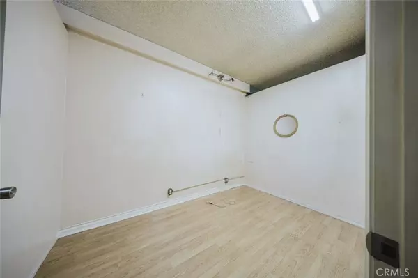 Burbank, CA 91505,2712 W Magnolia BLVD