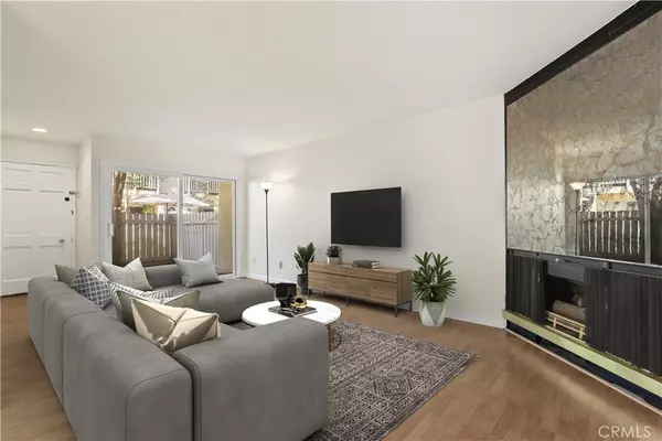 Reseda, CA 91335,8031 Canby Ave #4