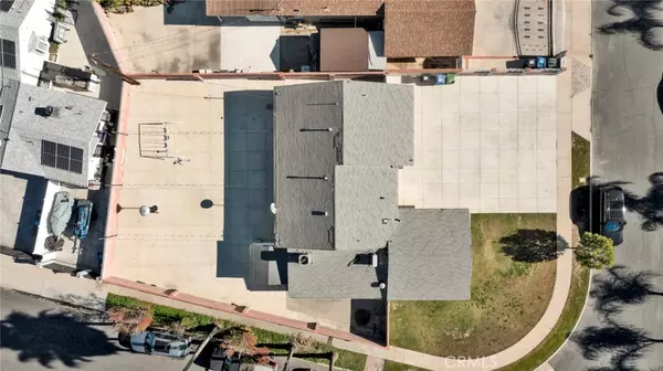 North Hollywood, CA 91605,13321 Blythe ST