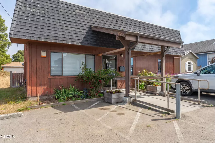 483 E Chestnut ST, Fort Bragg, CA 95437