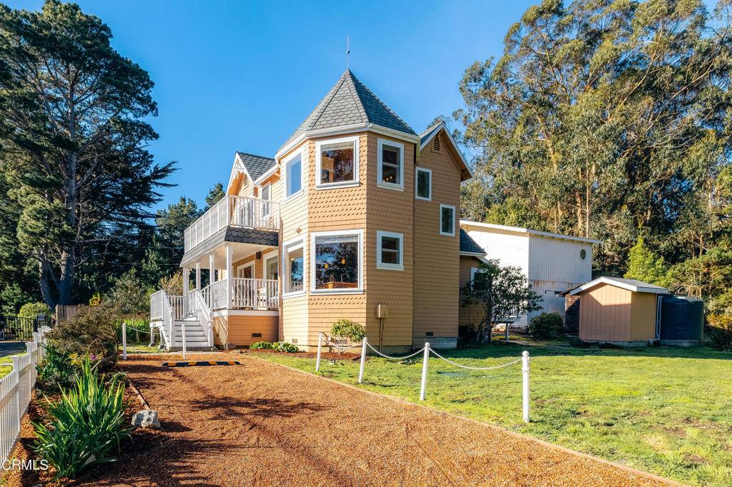 Mendocino, CA 95460,45180 Headlands DR